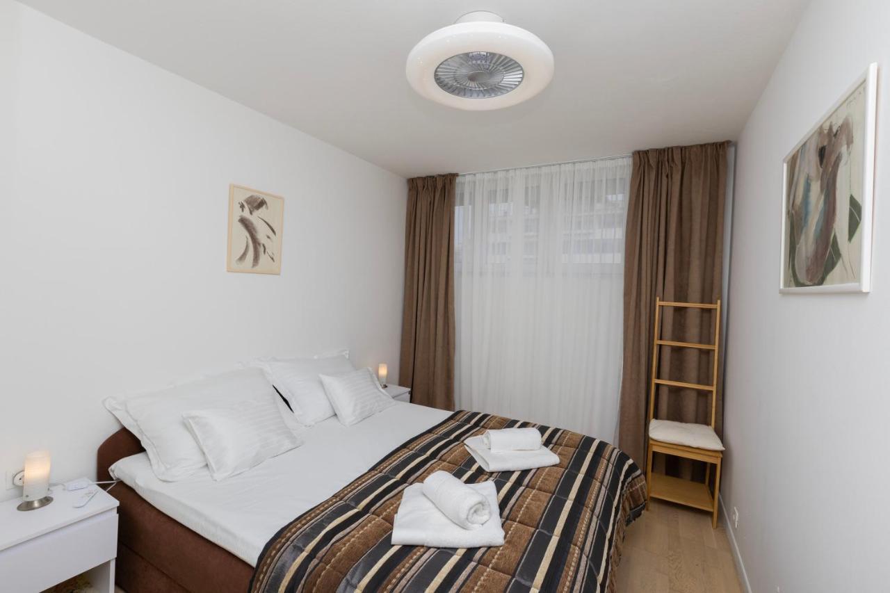 Apartman Saluti Near Old Town With Sea View&parking Split